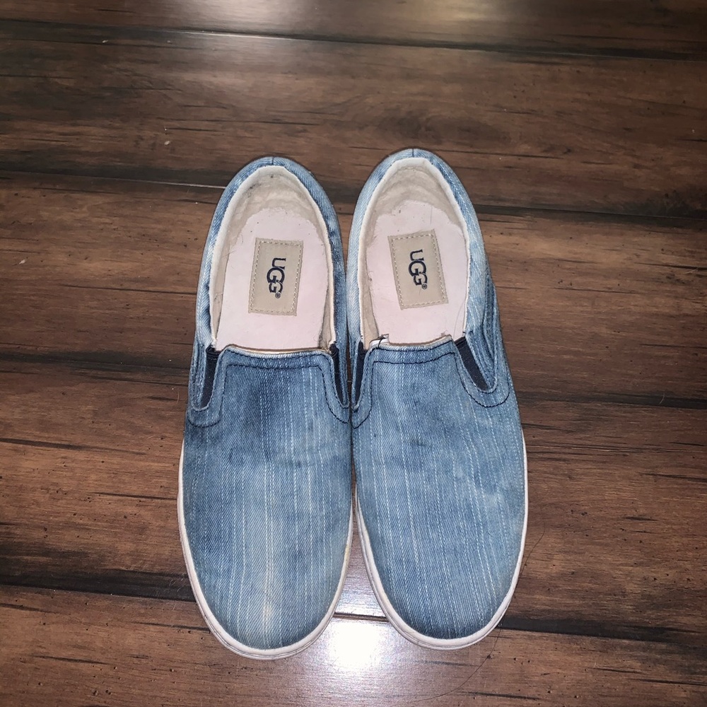 Casual UGG sneakers!